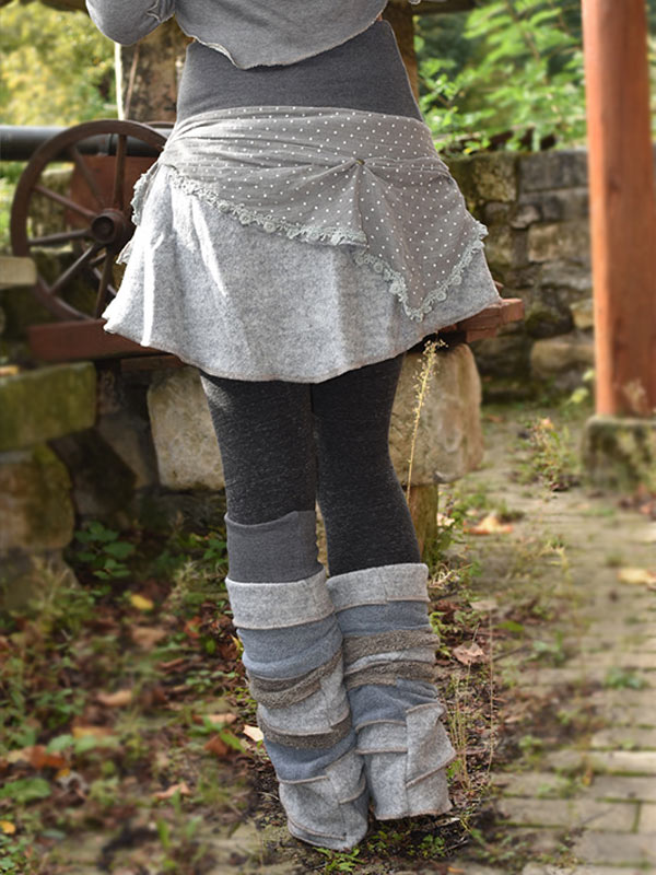 Las mujeres de los años 80, el sexo justo, cosía pantalones cálidos, leggings y una falda de tres piezas