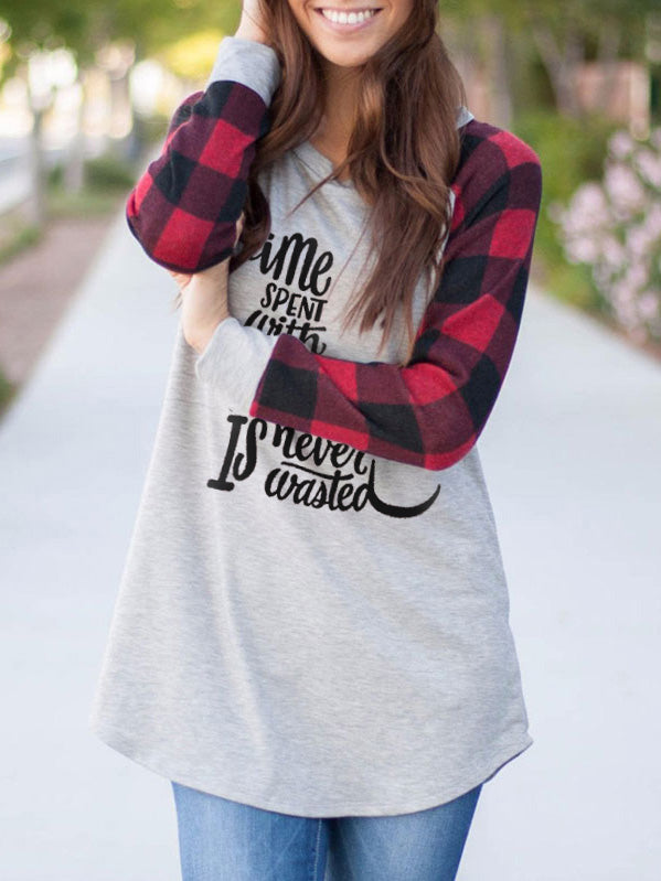 Frauenzeit mit Hunden verbracht wird nie verschwendet Plaid-Ärmel T-Shirt