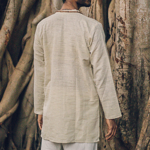 Bequeme umweltfreundliche lange Kurta aus natürlicher Baumwolle