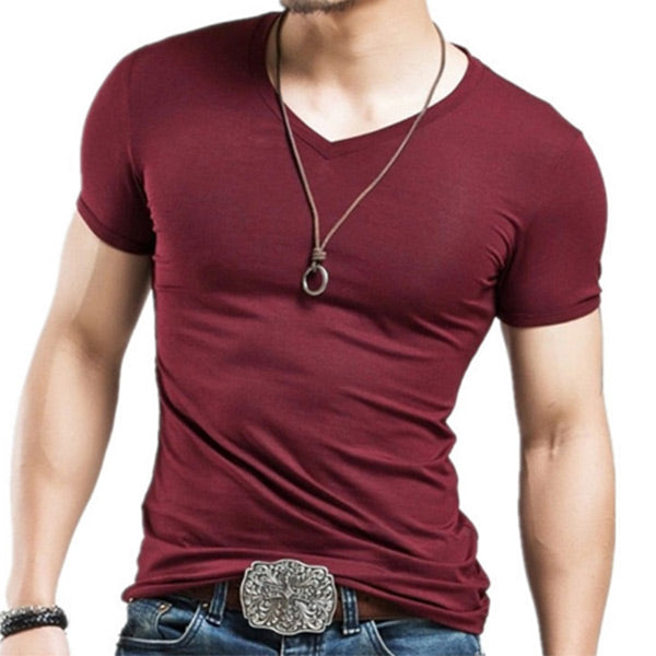 Vyriški marškinėliai su dideliu V formos iškirpte