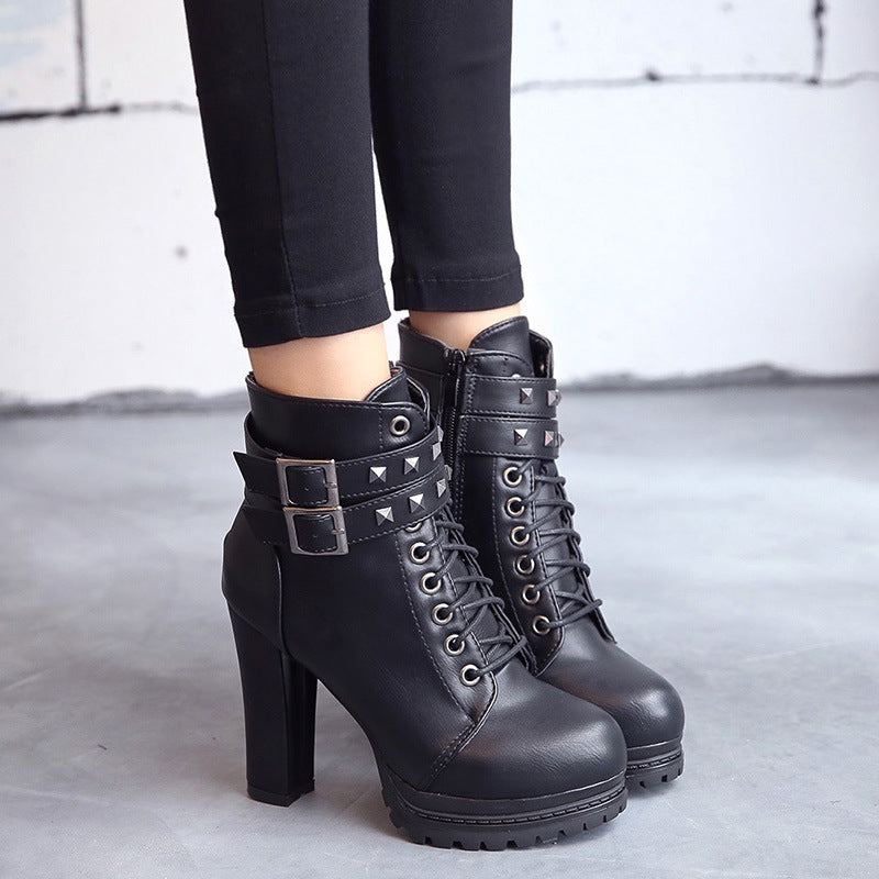 Tacones de estilo británico