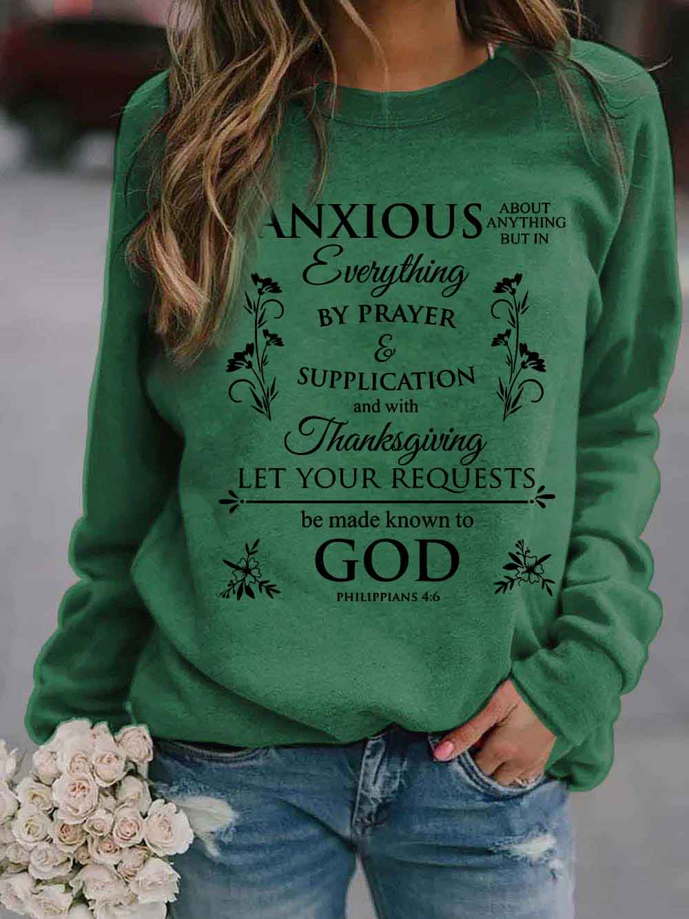 Las mujeres solo están preocupadas por la oración y el Día de Acción de Gracias. Deje que sus peticiones sean conocidas por Dios. Suéter filipenses 4: 6