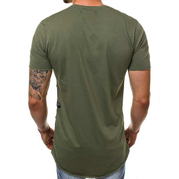 Camiseta de hombre con costuras de cuello redondo.