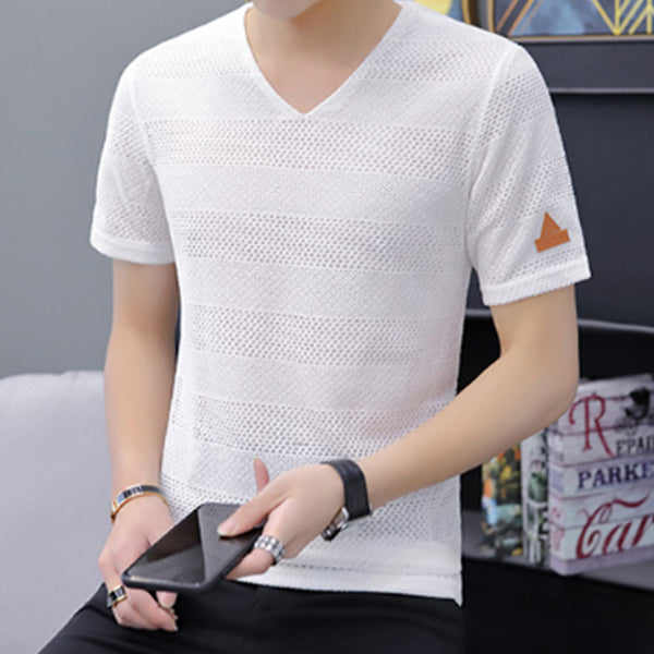 Kvėpuojantys, tuščiaviduriai marškinėliai su V formos iškirpte ir megztu dugnu dideliems vyrams