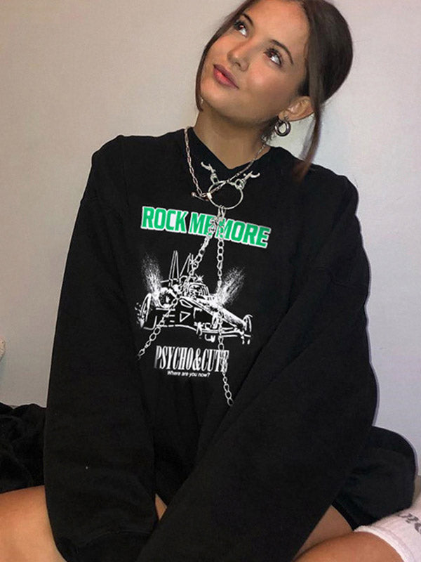 Sombreros de mujer decorados con una cadena