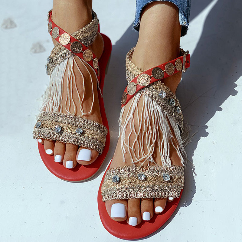 Moteriškos basutės su bohemišku kutu