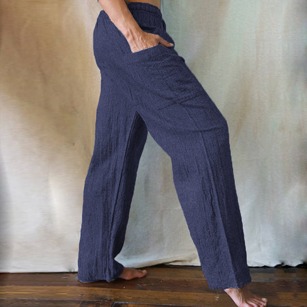 Pantalones sueltos hechos de una mezcla de algodón y lino.