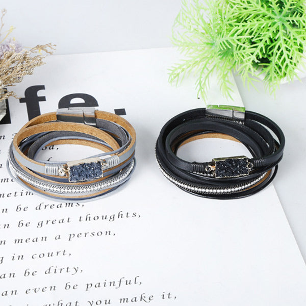 Pulsera de cuero y cristal para hombre.