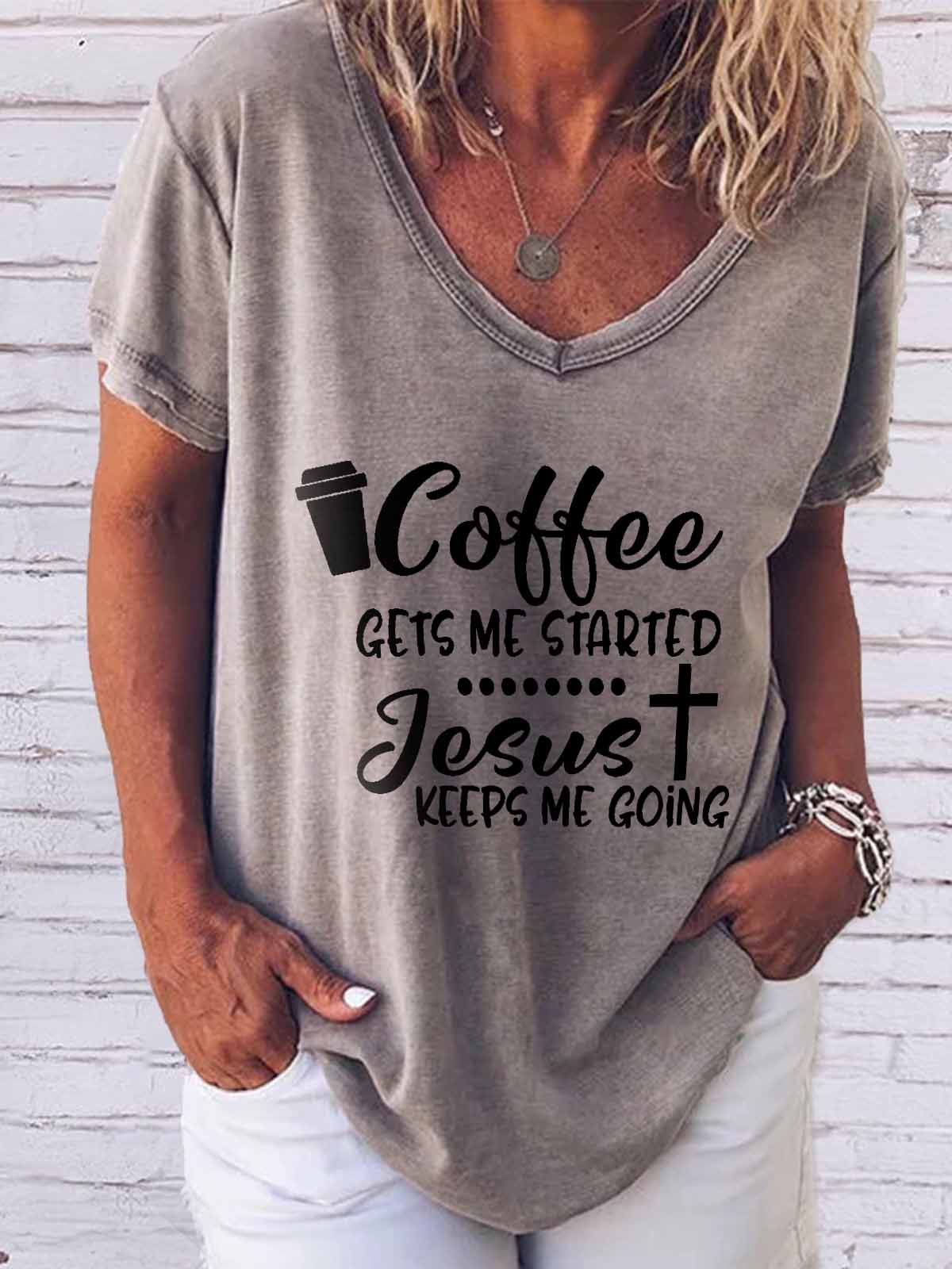 Kaffee bringt mich zum Laufen Jesus hält mich am Laufen Kurzarm T-Shirt