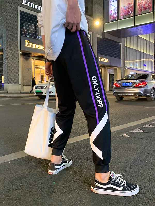 Pantalones casuales de hombre con rayas