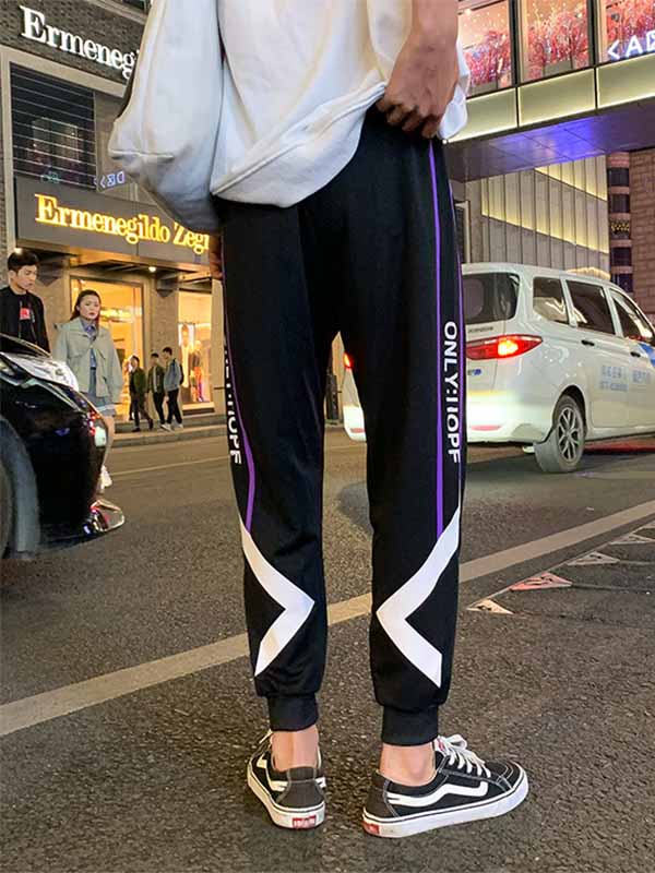 Pantalones casuales de hombre con rayas