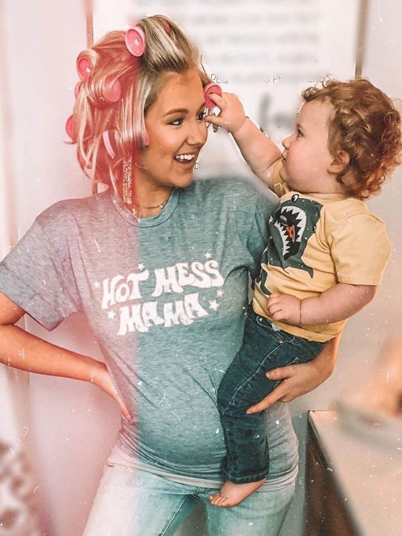 Las mujeres no manejan las camisas casuales de mamá