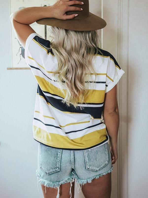 Camiseta con despertadores a rayas de colores