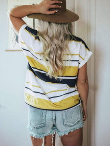 Camiseta con despertadores a rayas de colores