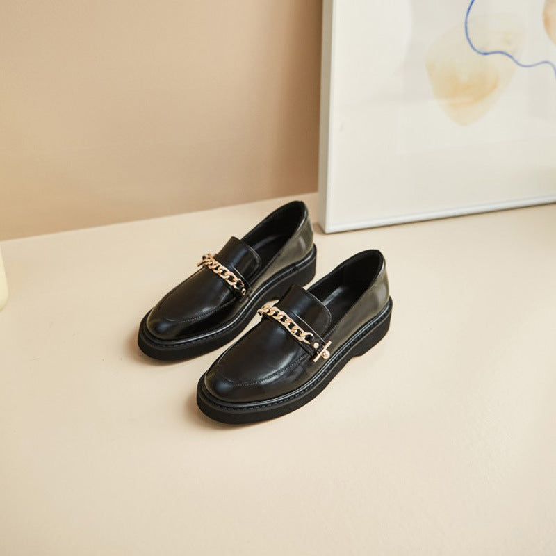 Camisa zapatos de cuero decorados con cadenas