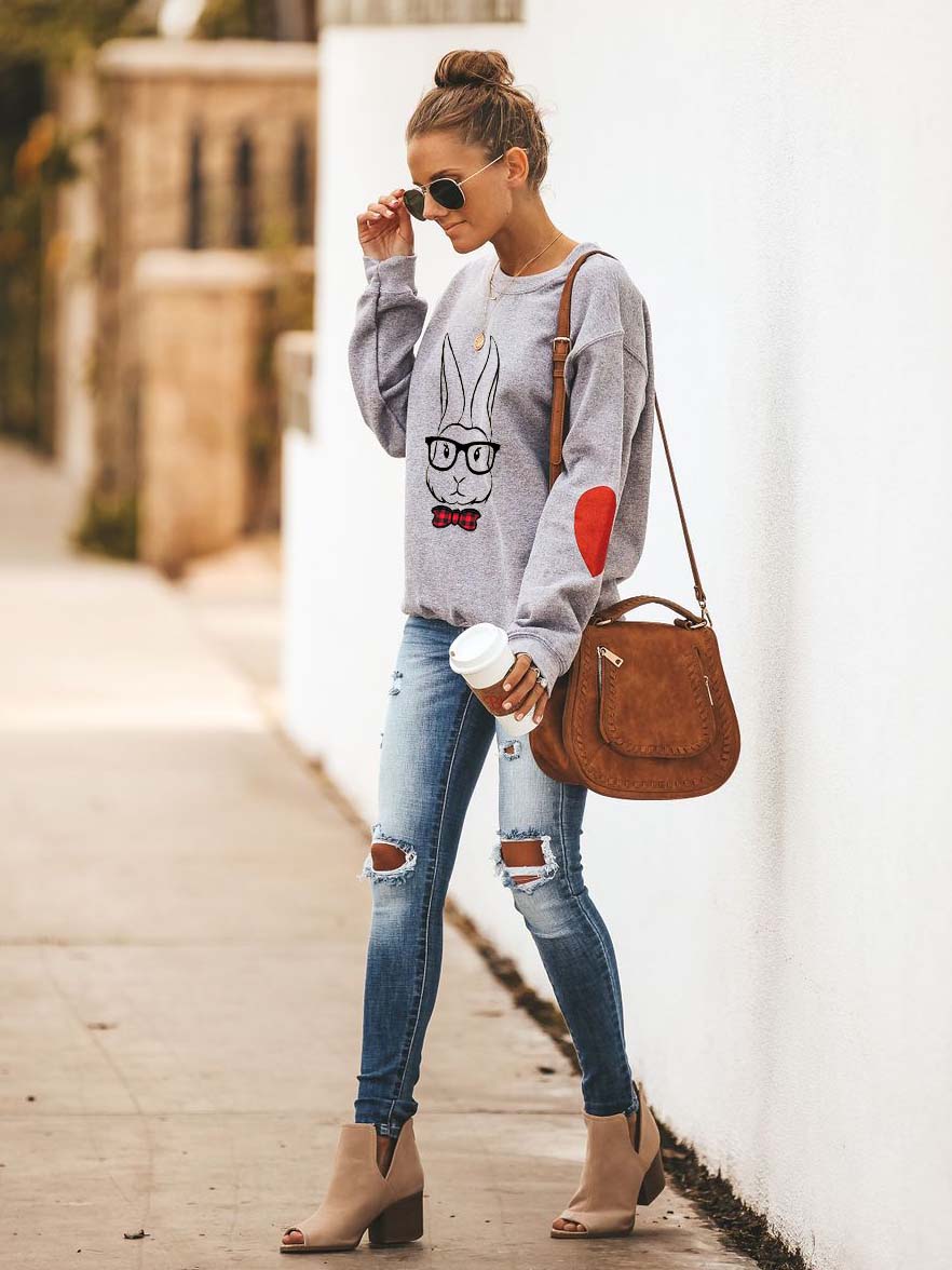 Jersey de mujer con un conejito de pascua estampado