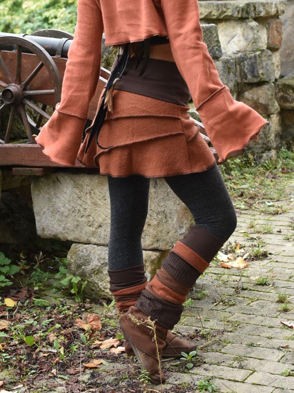 Las mujeres de los años 80, el sexo justo, cosía pantalones cálidos, leggings y una falda de tres piezas