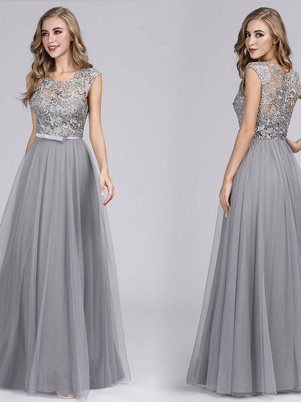 Langes Spitzenkleid für Frauen
