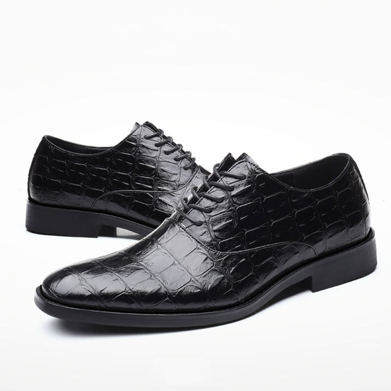 Zapatos de cuero de los hombres británicos