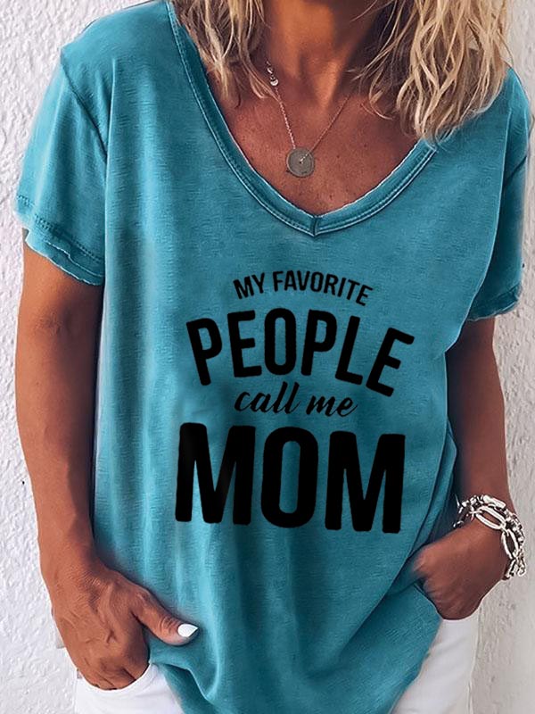 Las mujeres de MY Favourite People me llaman camisas de mamá con manga corta