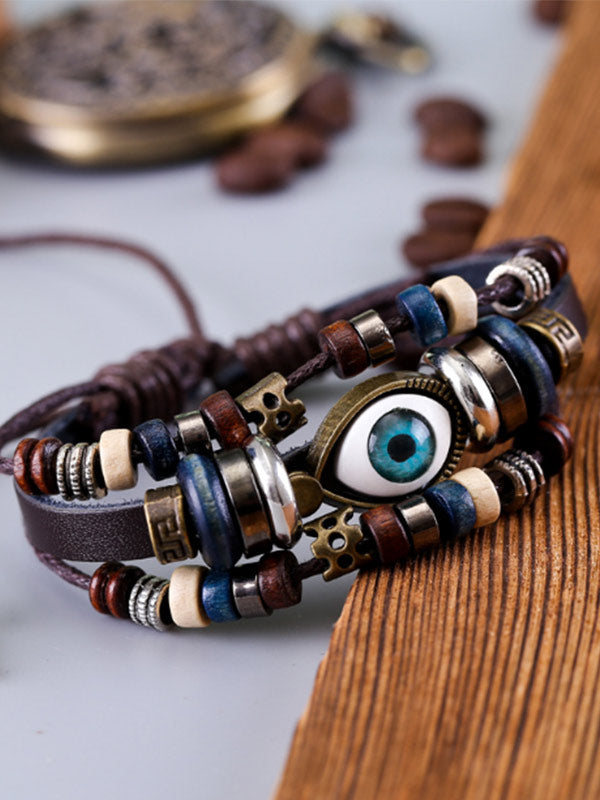 Una pulsera de cuero de vaca tejida multicapa vintage