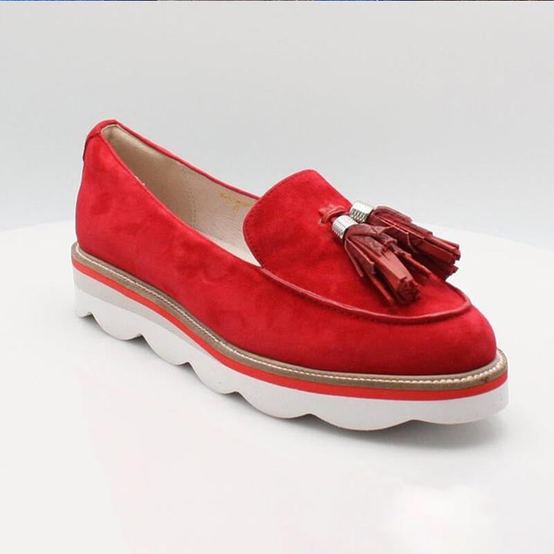 Women&#39;s suede shoes with soft soles for four seasons