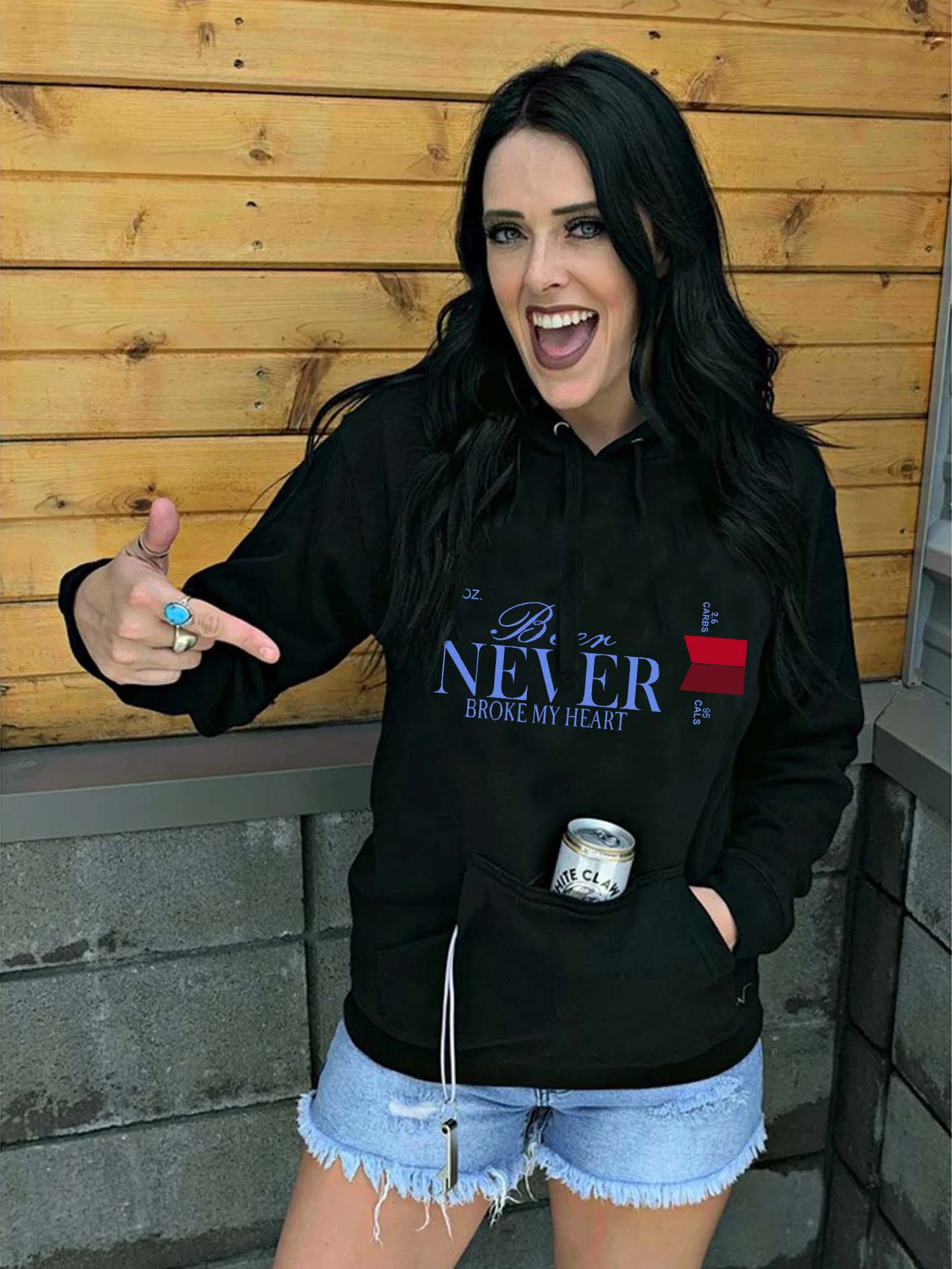 La cerveza nunca me rompió el corazón Michelob Ultra Hoodie