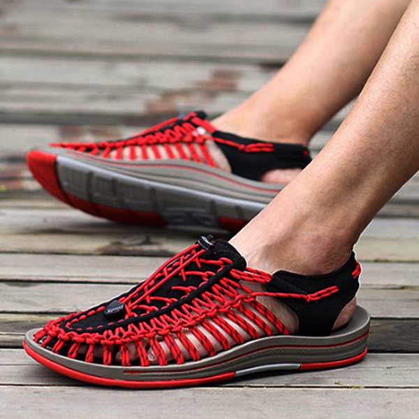 Rankomis austi tuščiaviduriai lininiai sandalai vyrams