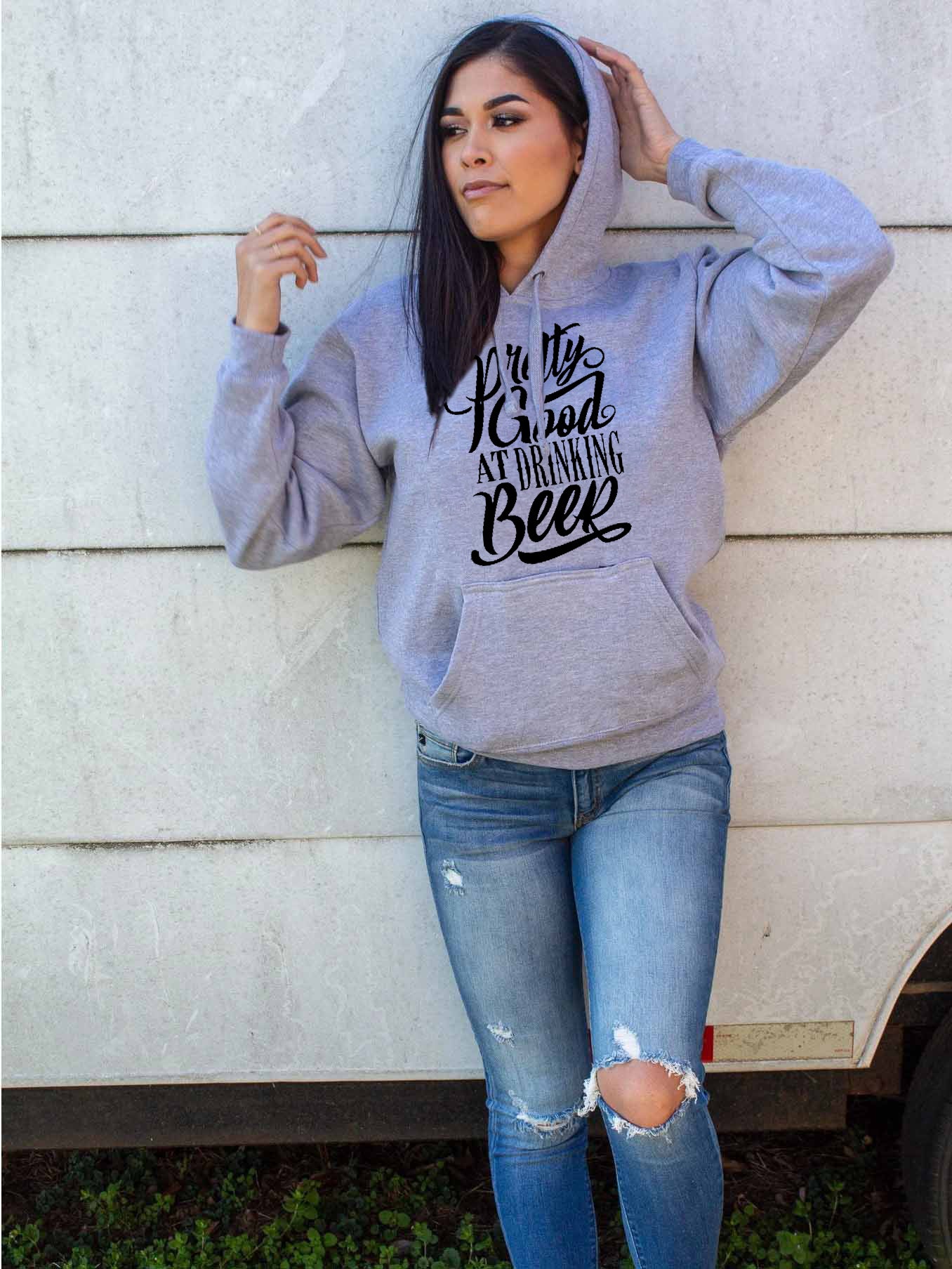 Ziemlich gut darin, Hoodies mit Bierdruck zu trinken