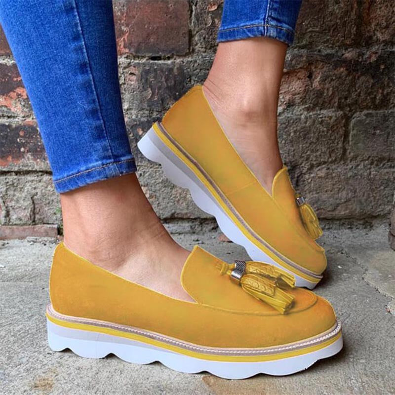 Women&#39;s suede shoes with soft soles for four seasons