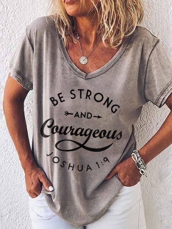 Las mujeres son fuertes y audaces Joshua 1: 9 T-shirt