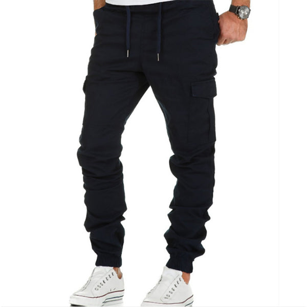 Pantalón extragrande para hombre con varios bolsillos.