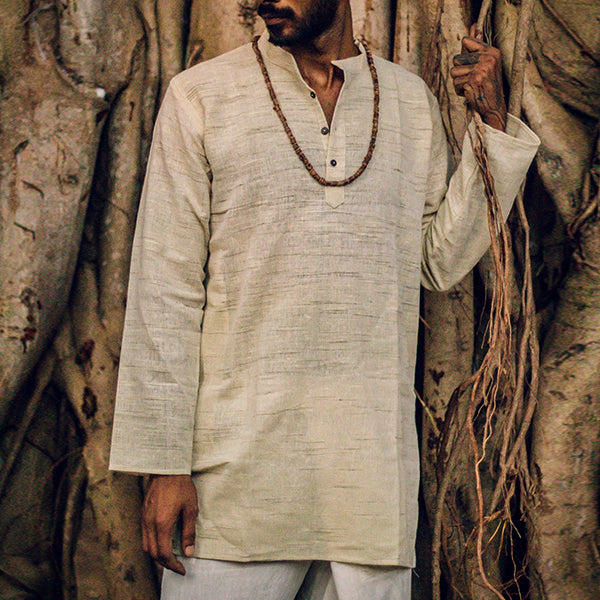 Bequeme umweltfreundliche lange Kurta aus natürlicher Baumwolle