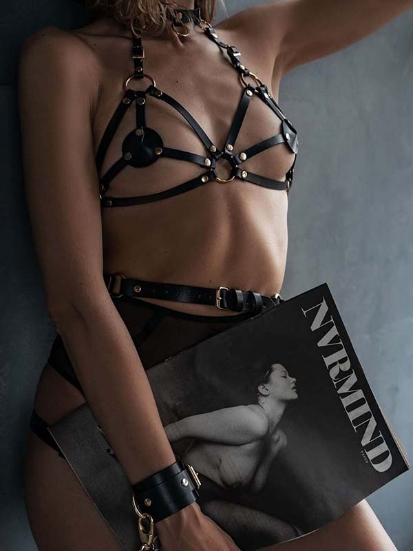 Conjunto de tirantes de pierna sujetador sexy oscuro Milena