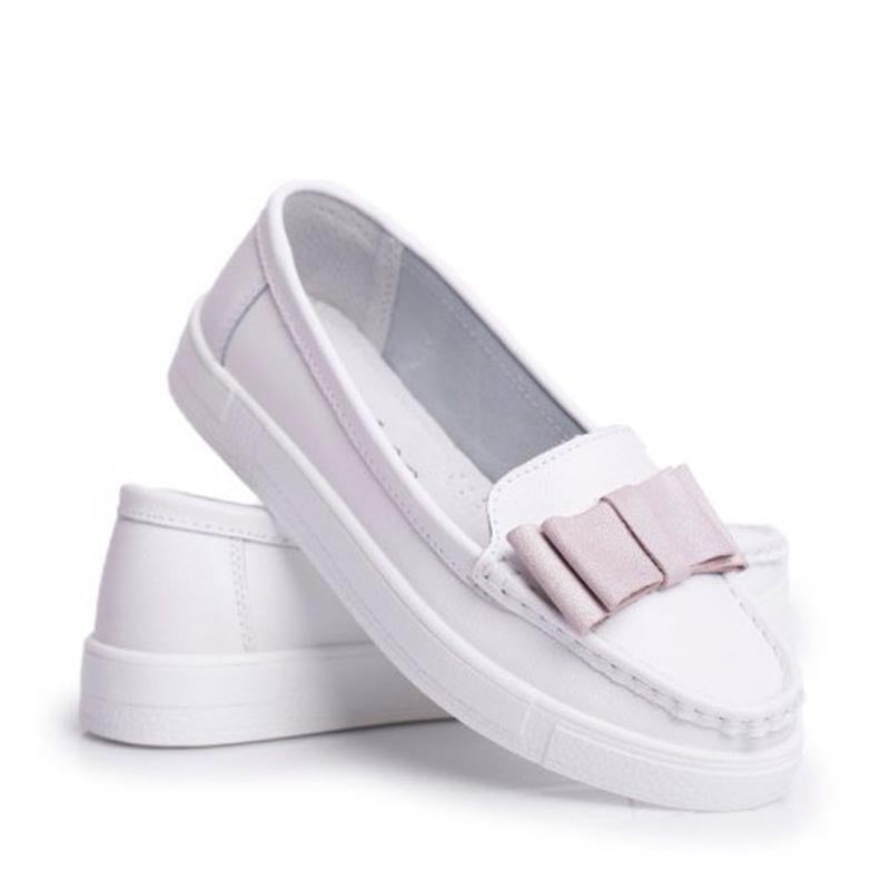 Zapatos casuales con suelas suaves y tacones planos para mujeres durante toda la temporada.