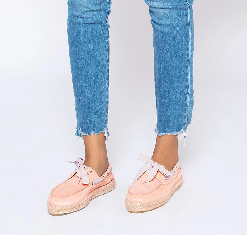 Moteriški marškinėliai su austais dirželiais