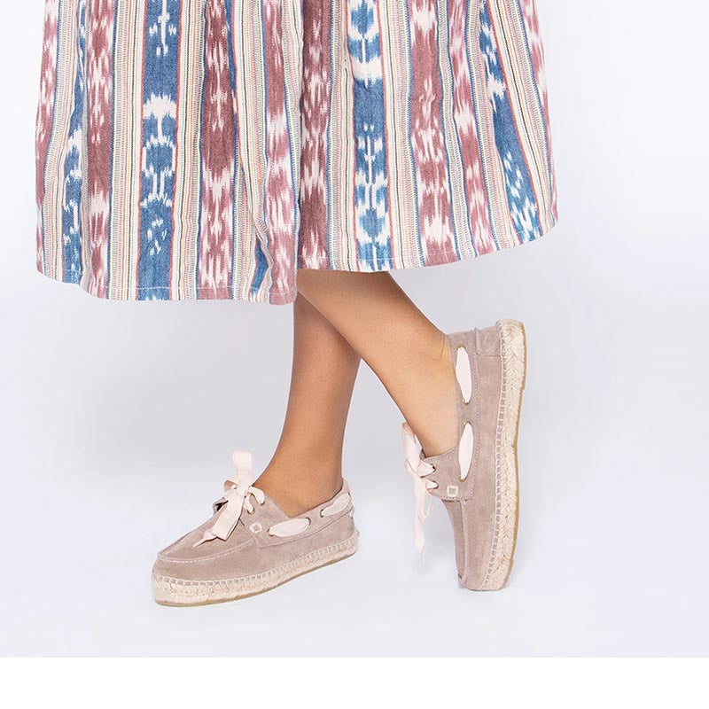 Moteriški marškinėliai su austais dirželiais