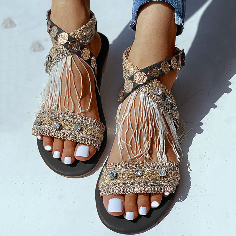 Moteriškos basutės su bohemišku kutu