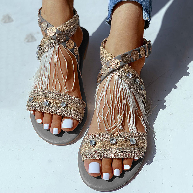 Moteriškos basutės su bohemišku kutu