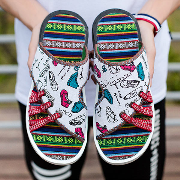 Sandalias y zapatillas antideslizantes para hombres de estilo étnico retro.