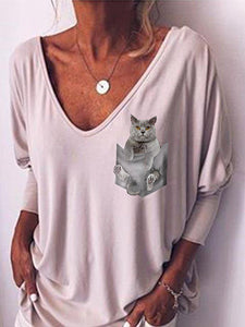 Einfarbige Cat-Print-Tops mit V-Ausschnitt