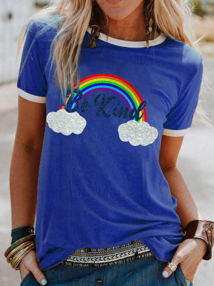 Sé una bonita camisa arcoiris con mangas cortas