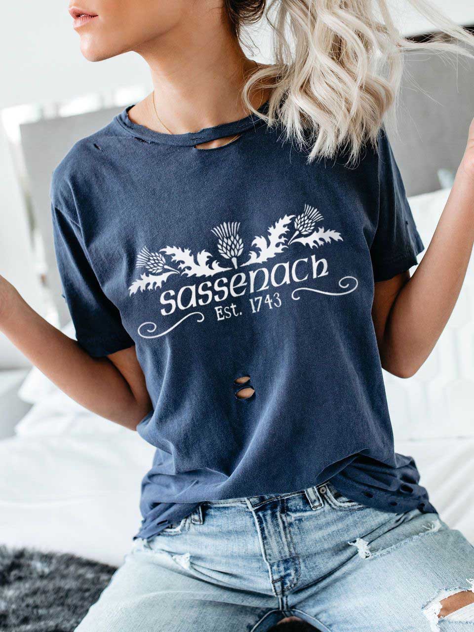 „Sassenach Est“ 1743 atspausdinti atsitiktiniai marškinėliai