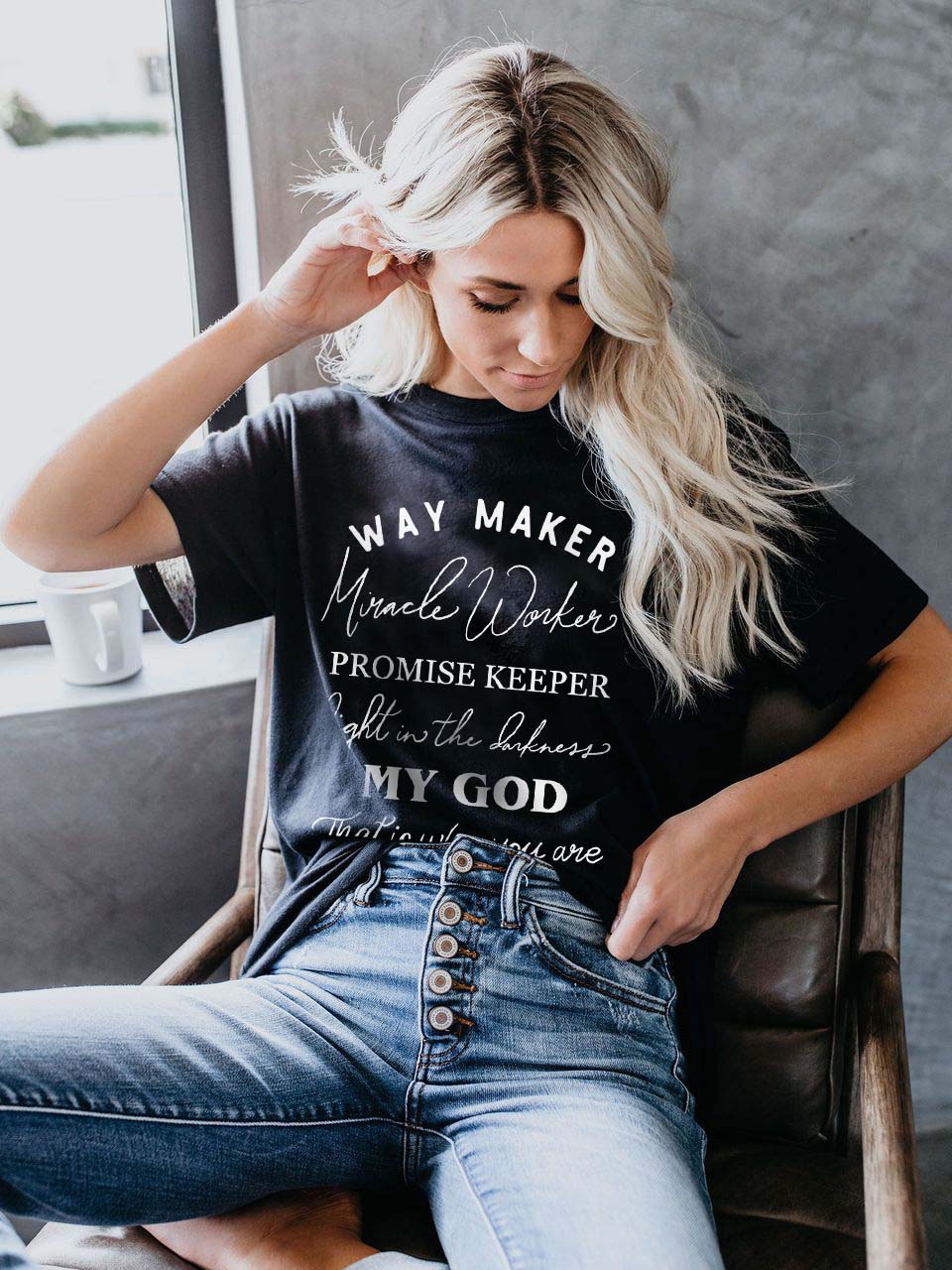 El creador del zapato de mujer &quot;The Miracle Worker&quot; promete mantener la luz en la oscuridad, Dios mío, ¿quién eres?