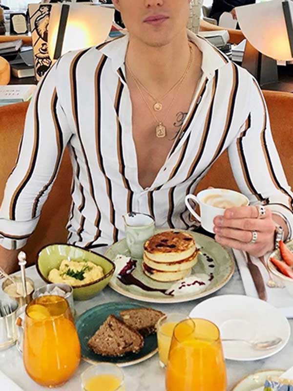 Vyriškos juostelės su ilgomis rankovėmis