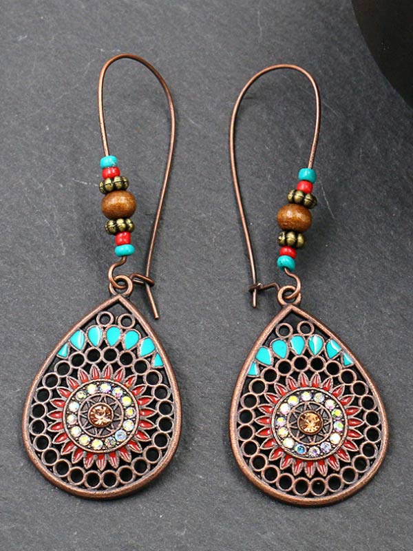 Pendientes largos bohemios con forma de lágrima