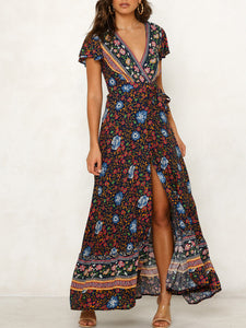 Böhmisches Kurzarmkleid mit V-Ausschnitt und hohem Taillenmuster