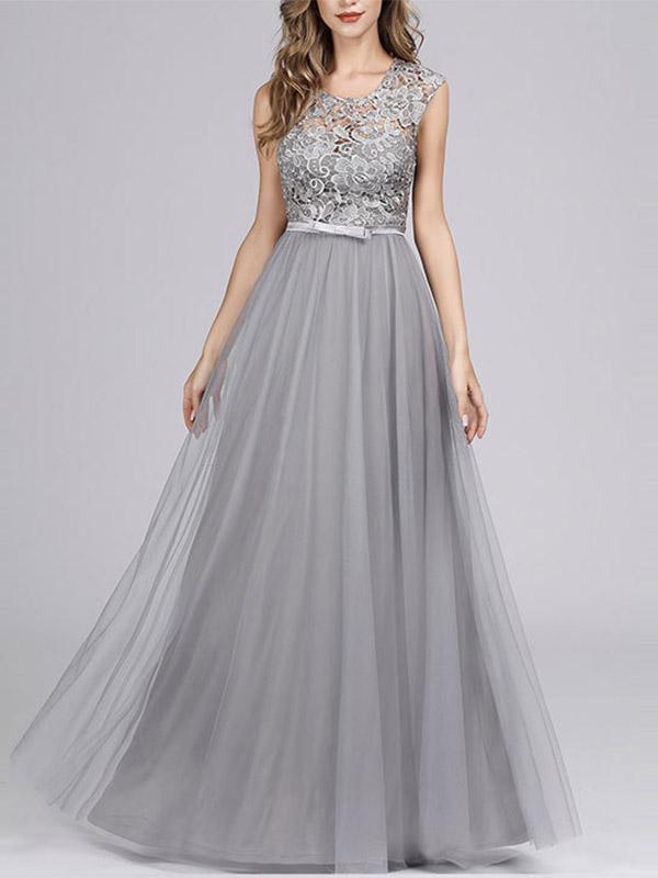 Langes Spitzenkleid für Frauen
