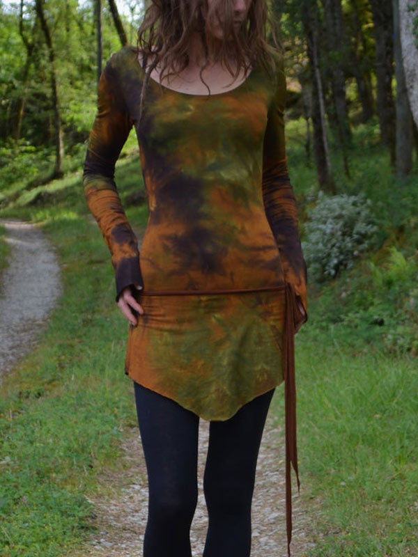 Vestido vintage de mujer pintado a mano con manga larga