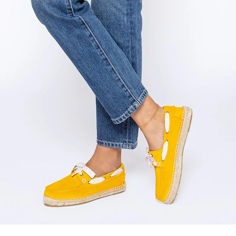 Moteriški marškinėliai su austais dirželiais